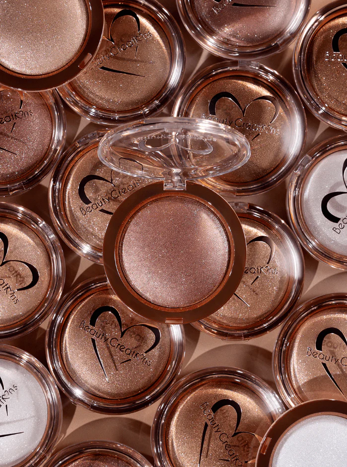 Flawless Stay Shimmer Veil Face & Body Highlighter