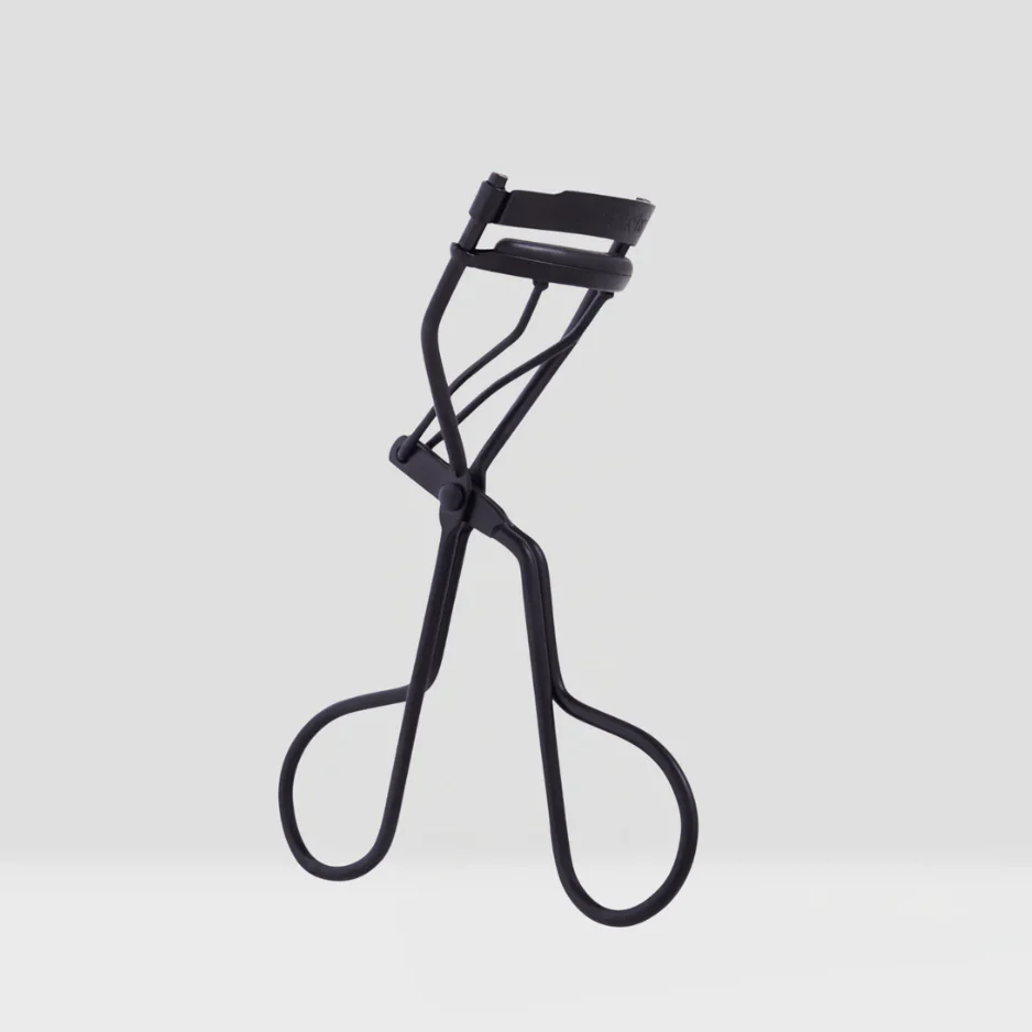 Flirty Eyelashes Eyelash Curler - Black