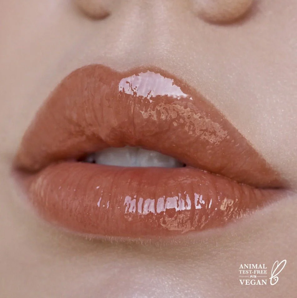 Glow Getter Hydrating Lip Oil - Image 9