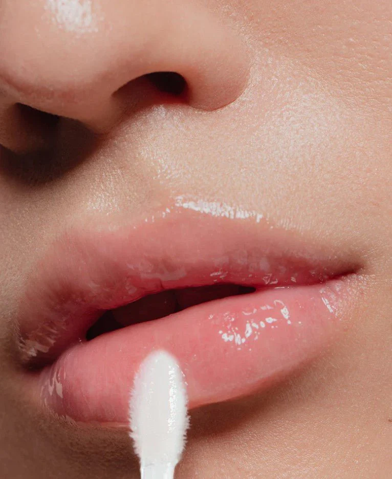 Lip Plump High-Shine Gloss Lip Plumper - Image 2