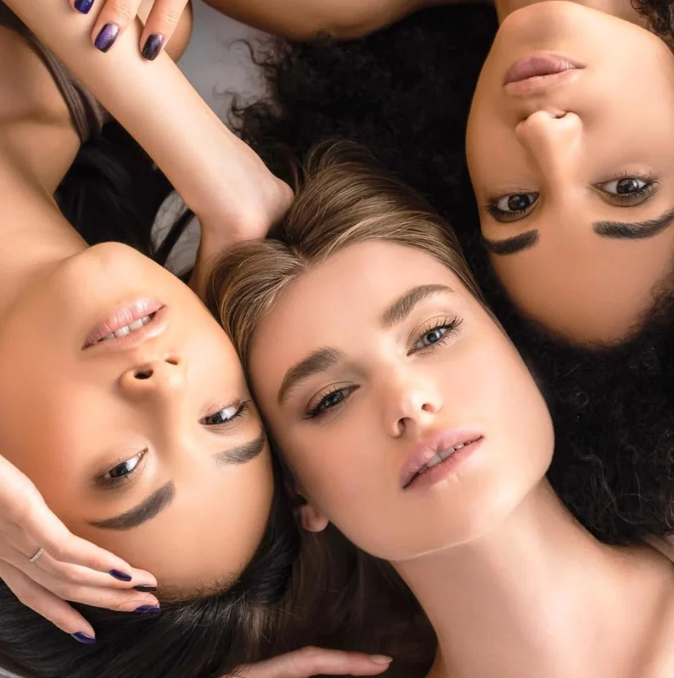 The Brow Definer - Retractable Eyebrow Pencil - Image 5